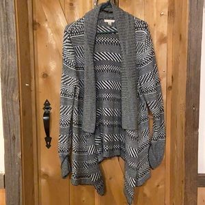 DB 2X Black and White Cardigan